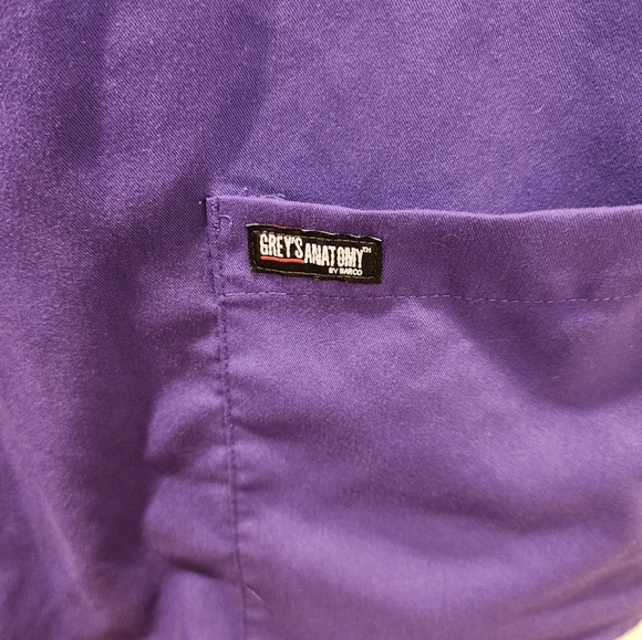 GREY'S ANATONY Women Purple Scrub Top Size L - Picture 11 of 12